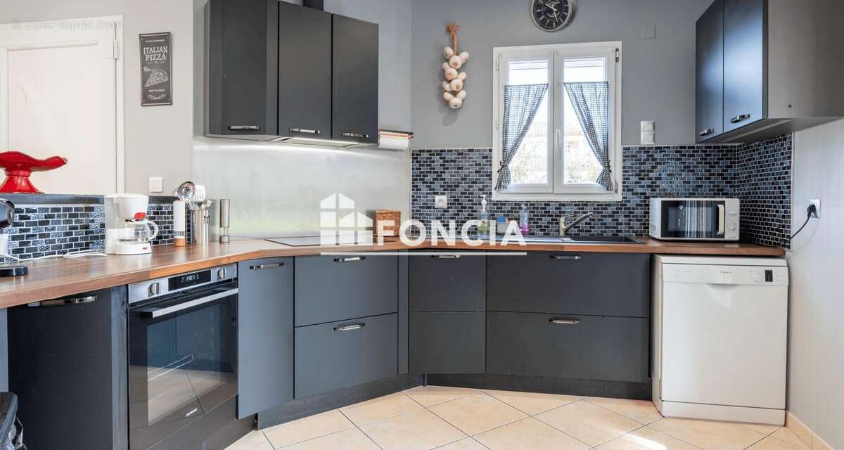 Maison à SAINTE-LIVRADE-SUR-LOT