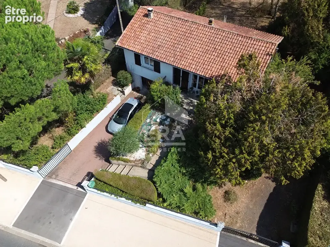 Maison à PRESSAC