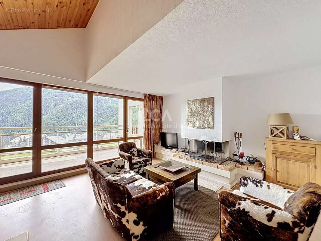 Appartement à SAINT-ETIENNE-DE-TINEE