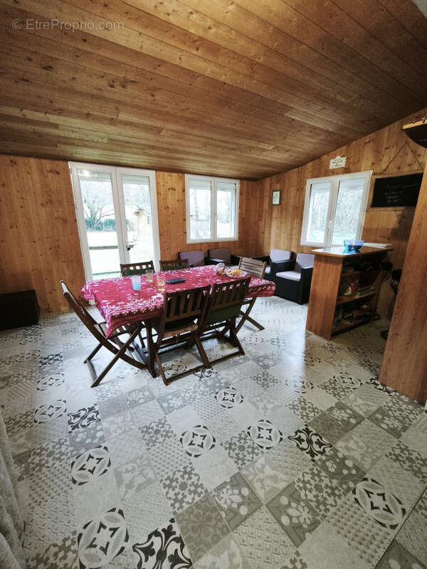 Appartement à LA MEYZE