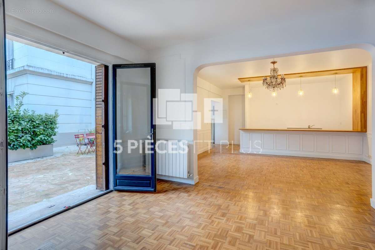 Maison à NEUILLY-SUR-SEINE