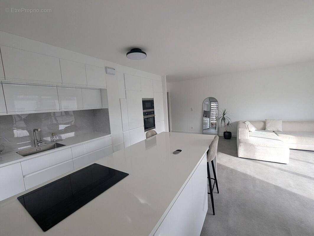 Appartement à MEYLAN