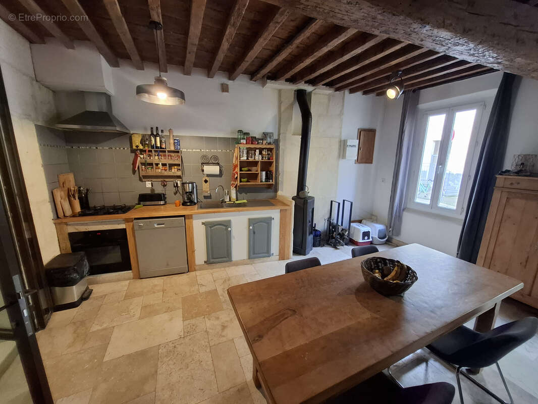 Maison à FONTVIEILLE