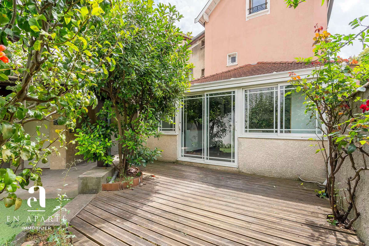 Maison à VILLEURBANNE