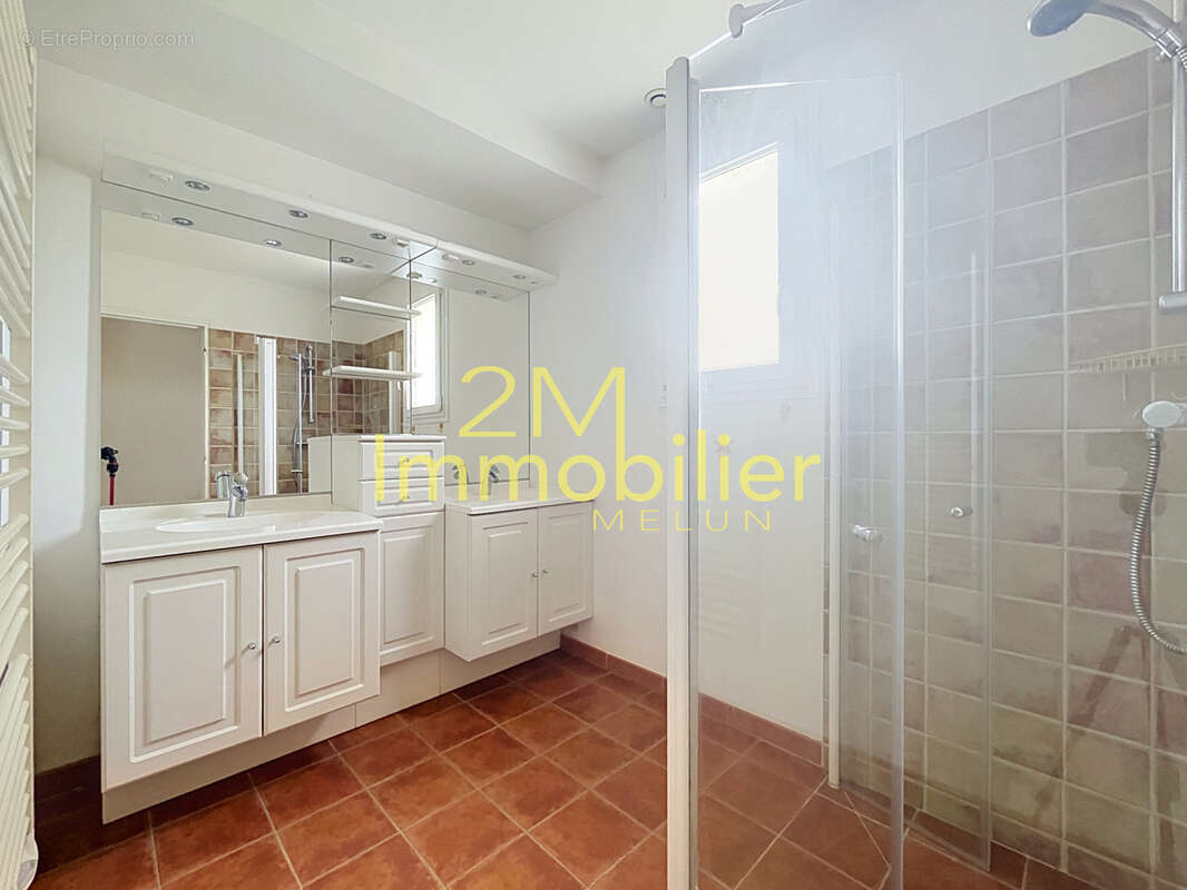 A vendre - maison familiale - photo 7