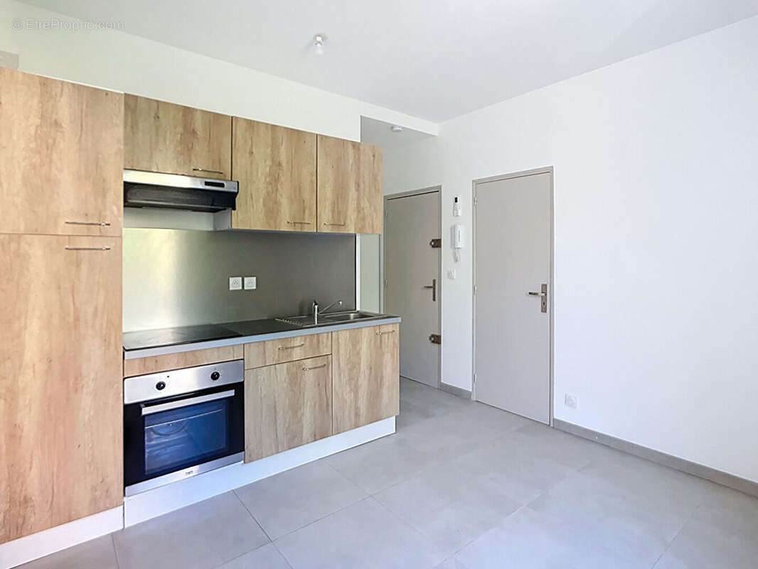 Appartement à ROQUEVAIRE