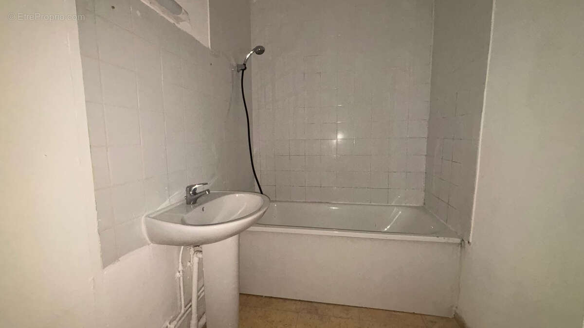 Appartement à PORT-DE-BOUC