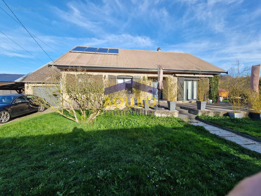 Maison à VELLE-SUR-MOSELLE