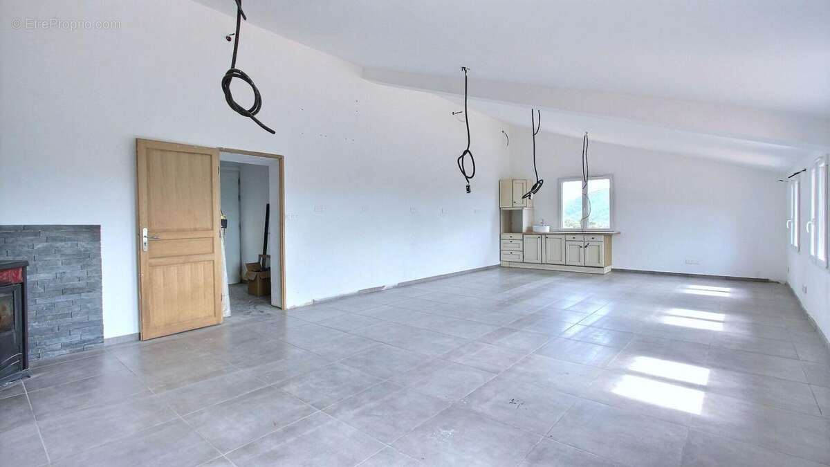 Maison à PUGET-VILLE