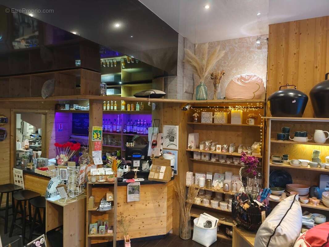 Photo 5 - Commerce à SAINT-MARTIN-D'URIAGE