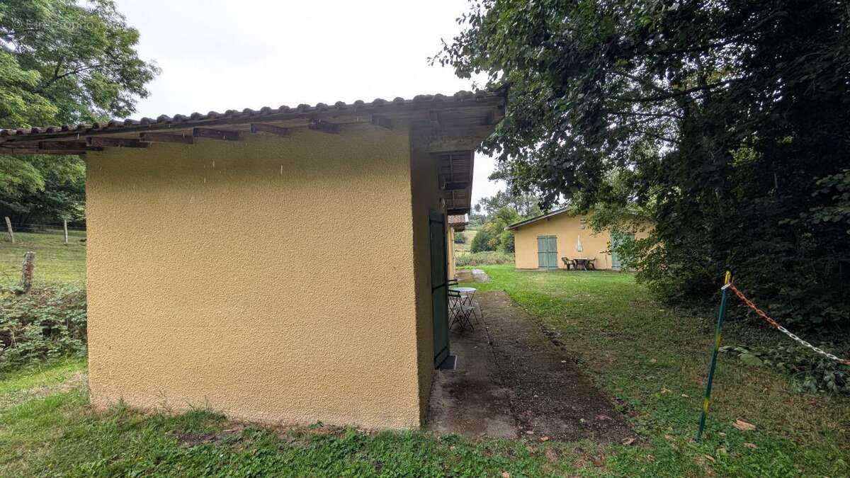 Appartement à SAINT-CLEMENT-DE-VERS
