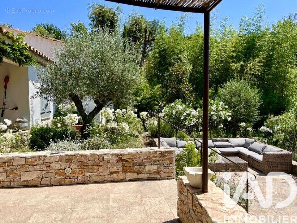 Maison 122 m² à Grimaud  - photo 7