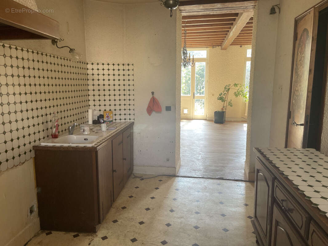 Rare, saint-etienne appartement en  rez de jardin  avec 300 m2 d'exterieur - photo 10
