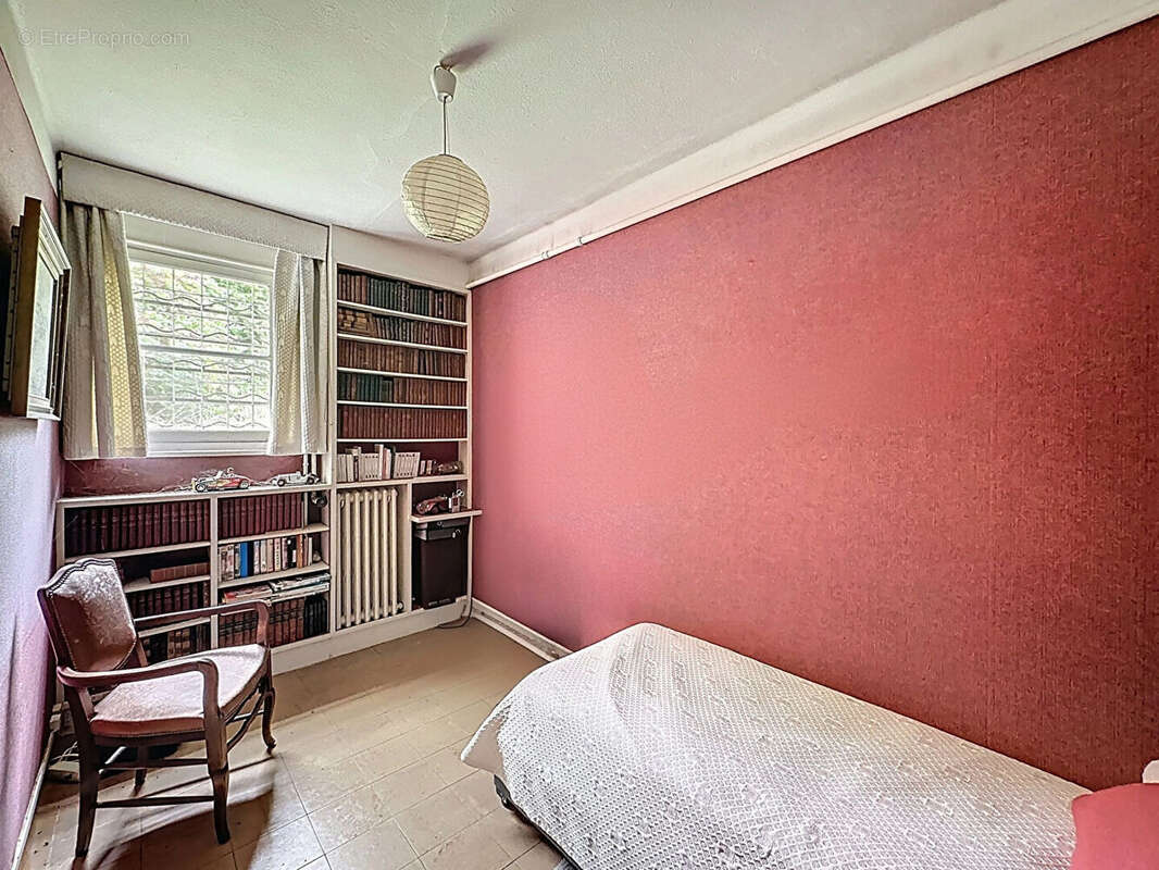 Maison à SAINT-JEAN-LES-DEUX-JUMEAUX