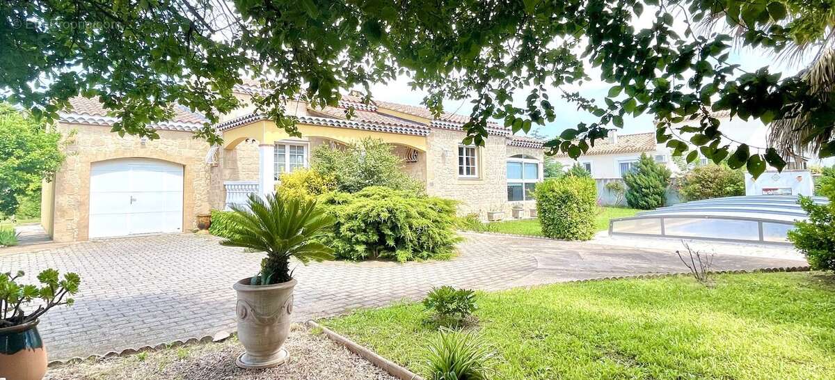 Villa avec piscine de plain pied - photo 2
