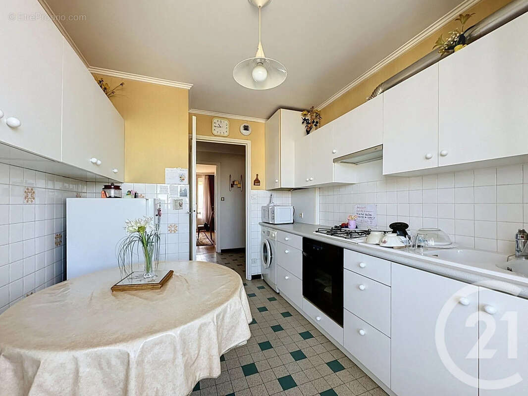 Appartement 66 m² à Venissieux  - photo 7