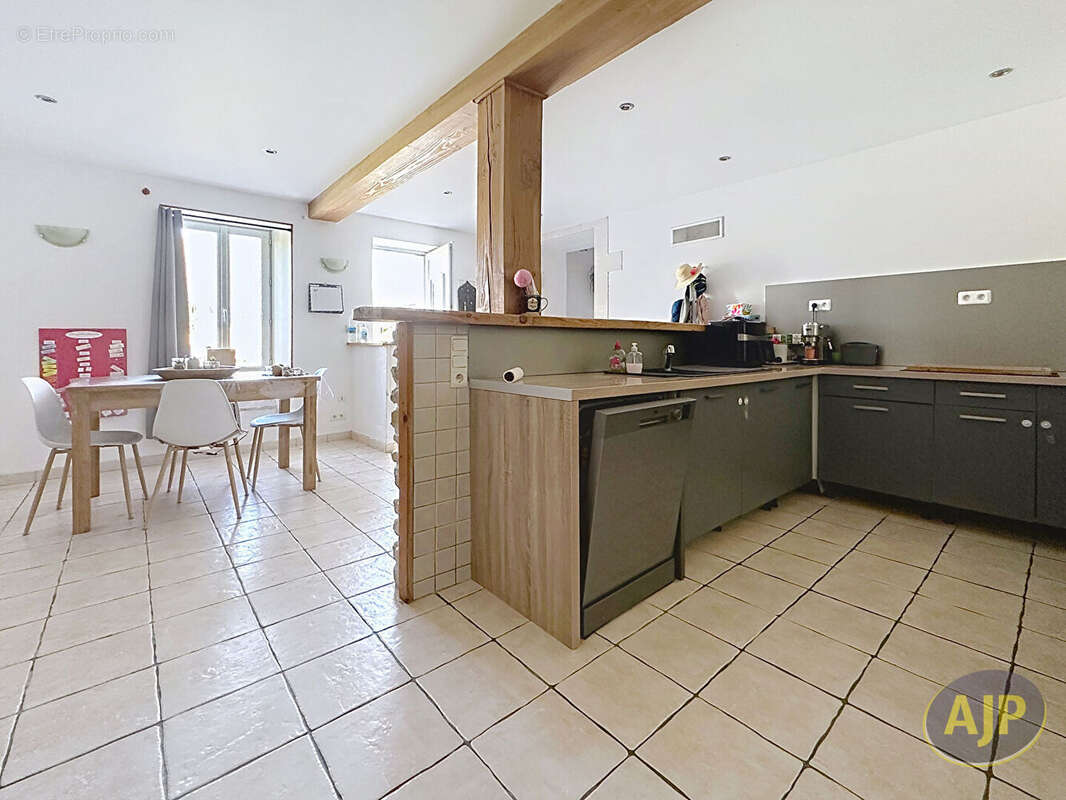 Maison Echebrune 5 pièce(s) 116 m2 - photo 3