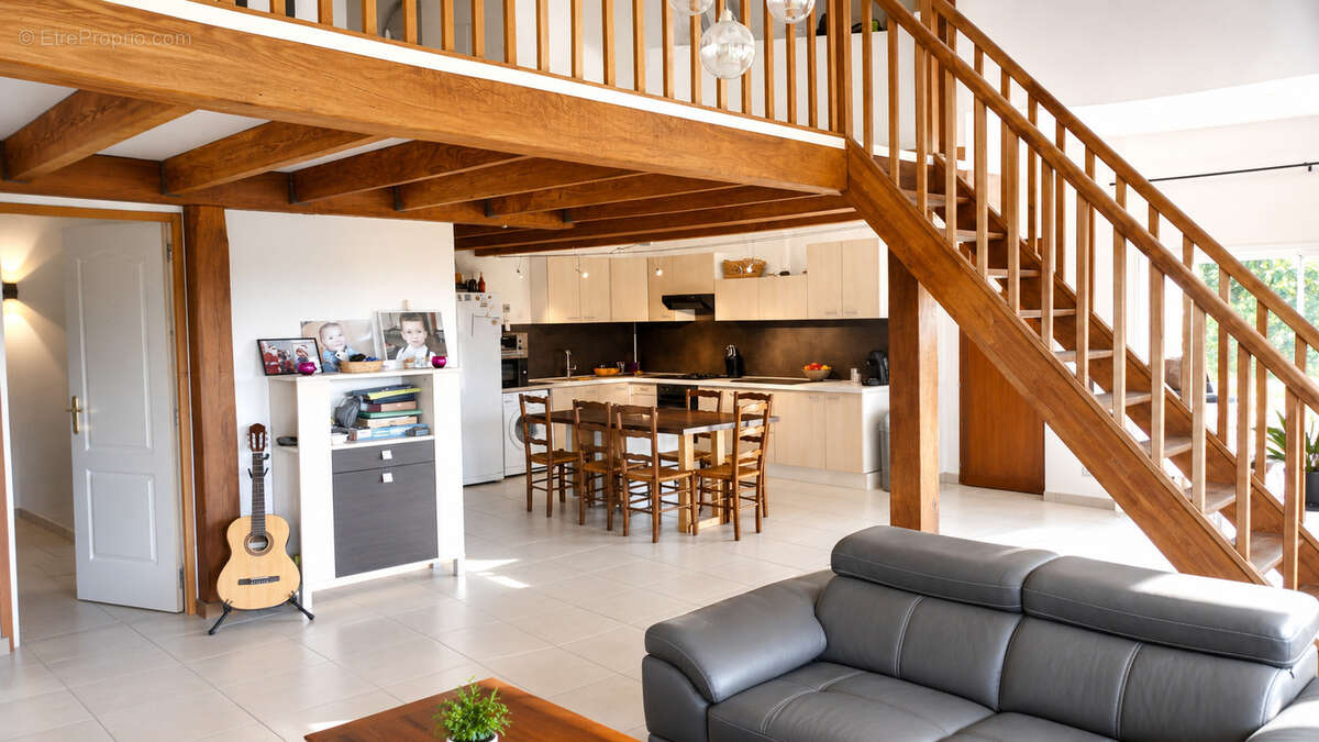 Superbe duplex de caractère avec terrasse panoramique de 50 m2   Possibilité 2 chambres - photo 2