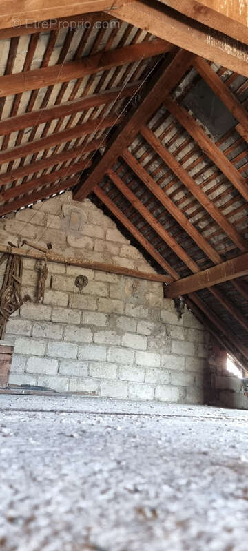 Maison à SAINT-JEAN-DE-LA-PORTE