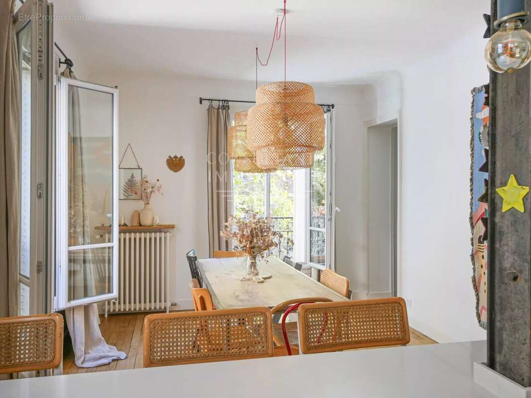 Appartement à PARIS-16E