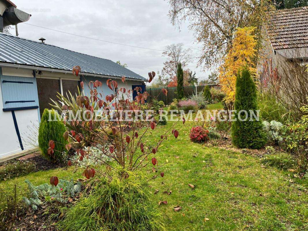 Maison à PIERREFITTE-SUR-SAULDRE