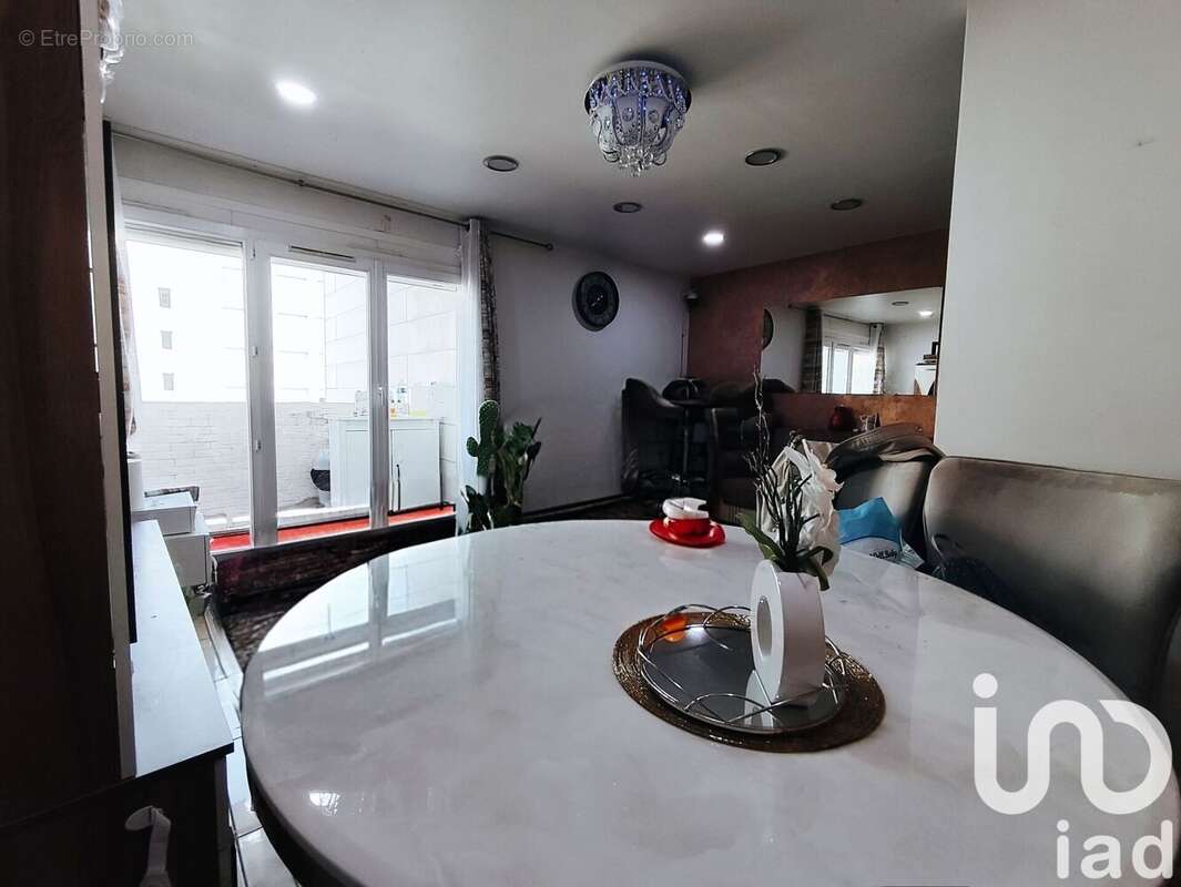 Photo 3 - Appartement à AUBERVILLIERS