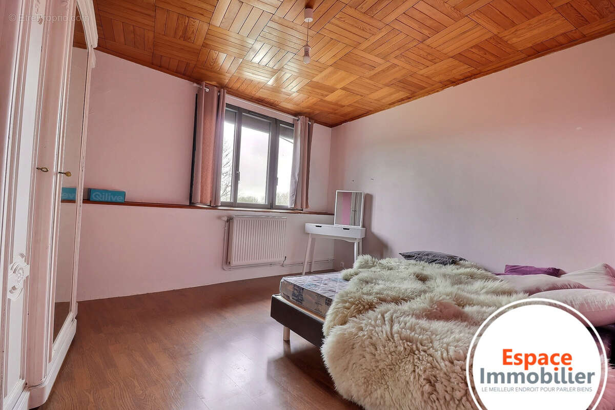 Maison à NEUVILLE-SUR-ESCAUT