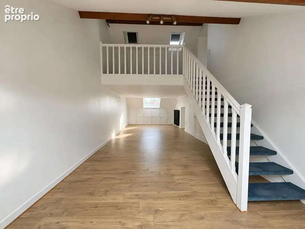 Maison mitoyenne en pierre rénovée avec 3 chambres et Garage - photo 13