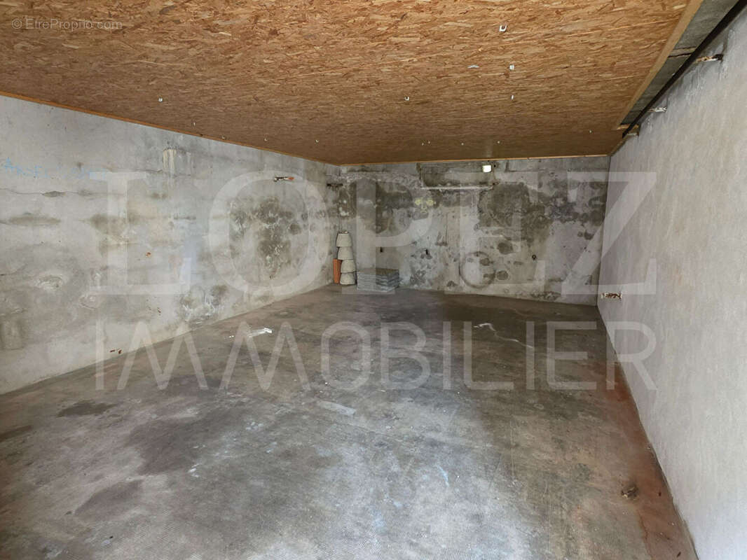 Maison à AIGUEFONDE