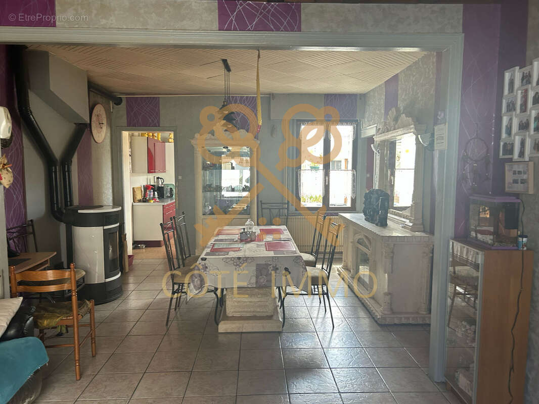 Maison à AUBY