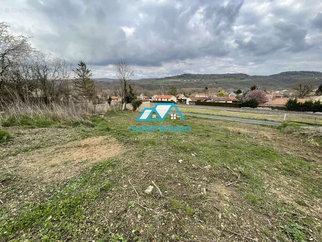 Terrain à BRASSAC-LES-MINES