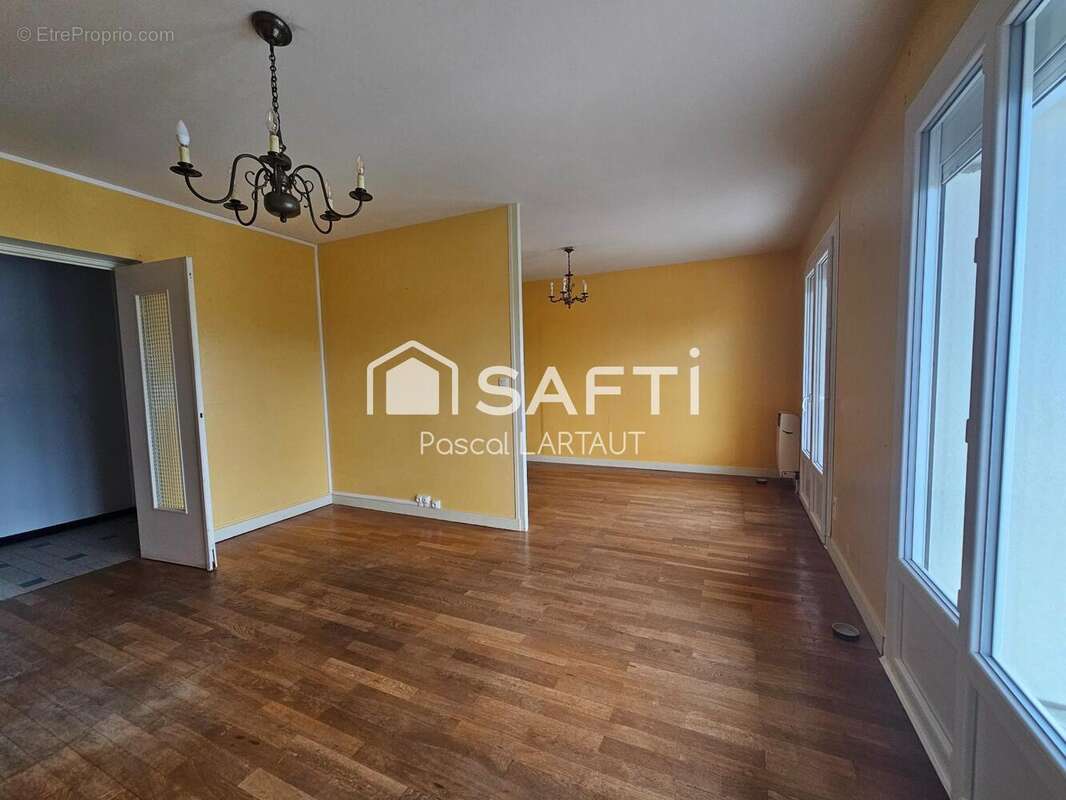 Photo 4 - Appartement à LONS-LE-SAUNIER