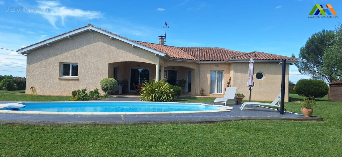 Villa contemporaine avec piscine  - Maison à MIRANDE