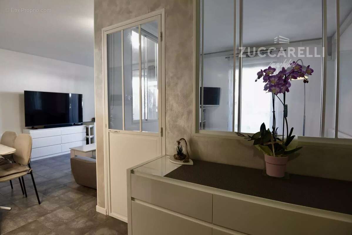 Appartement à SAINT-MARTIN-DU-VAR