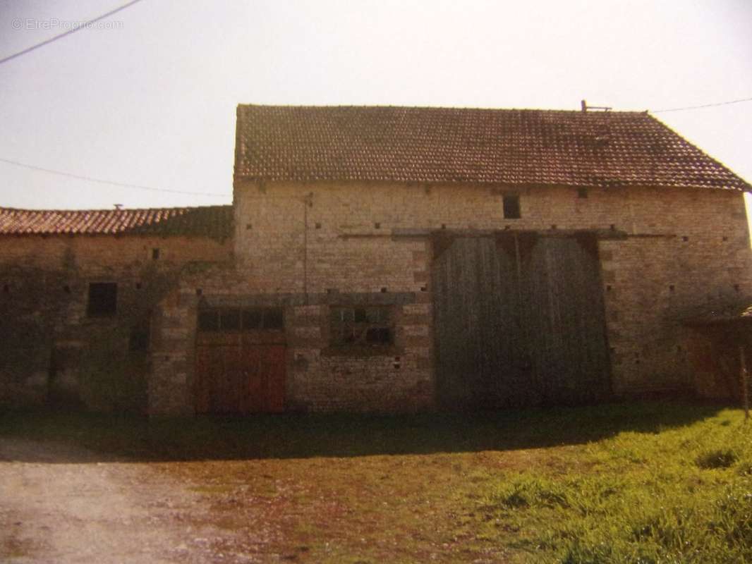 Maison à PAIZAY-NAUDOUIN-EMBOURIE