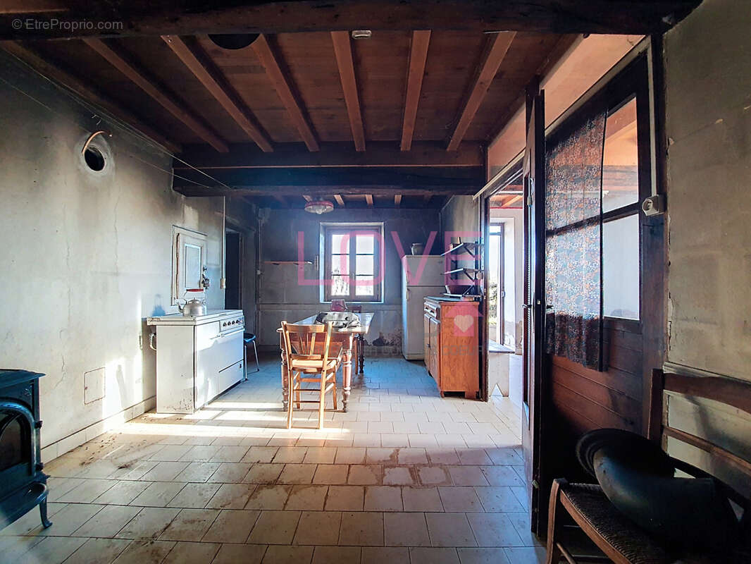 Maison à LA TOUR-DU-PIN
