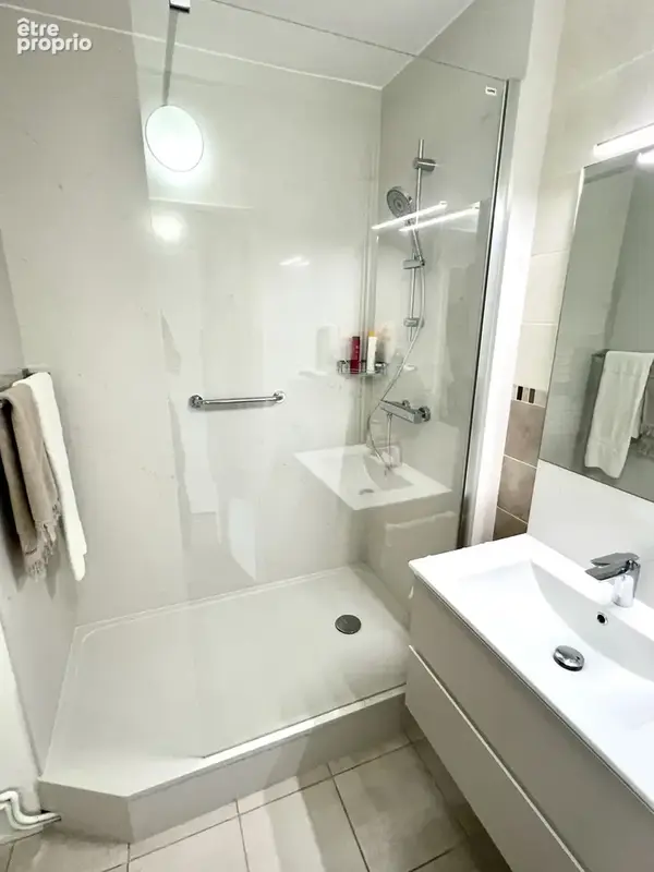 Appartement T5 98,57 m2 en dernier étage avec balcons et parking - photo 9