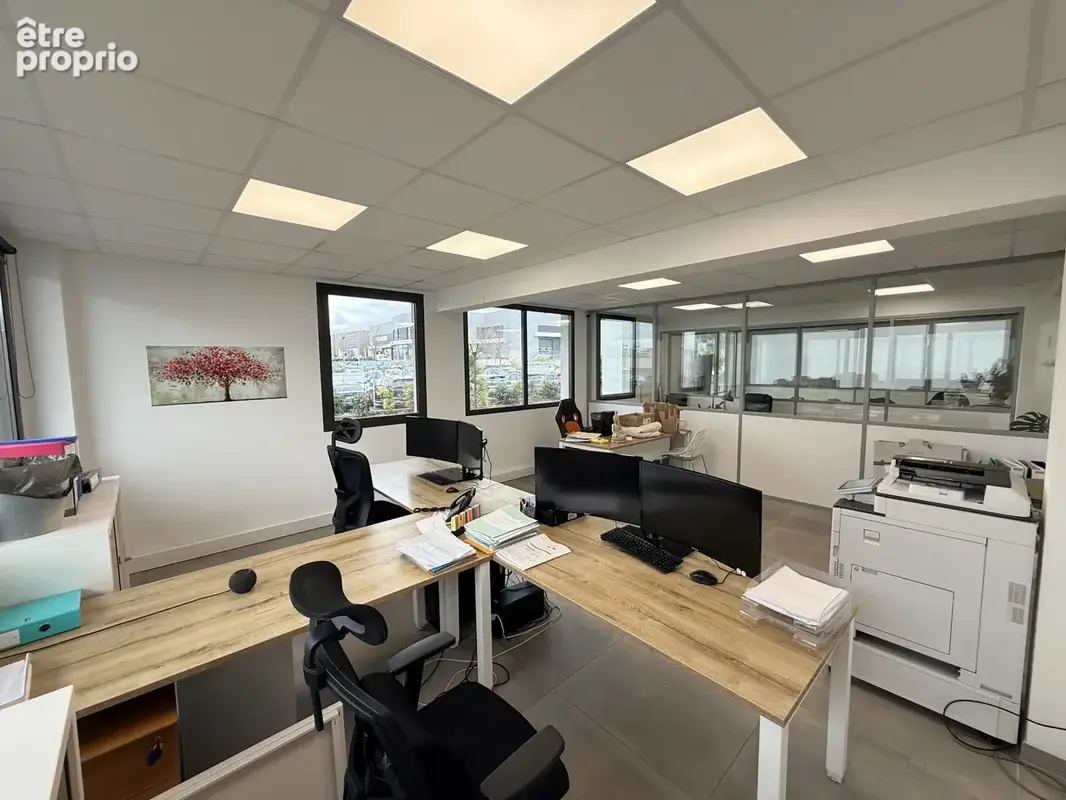 Bureaux 96 m2 à Fréjus - photo 7