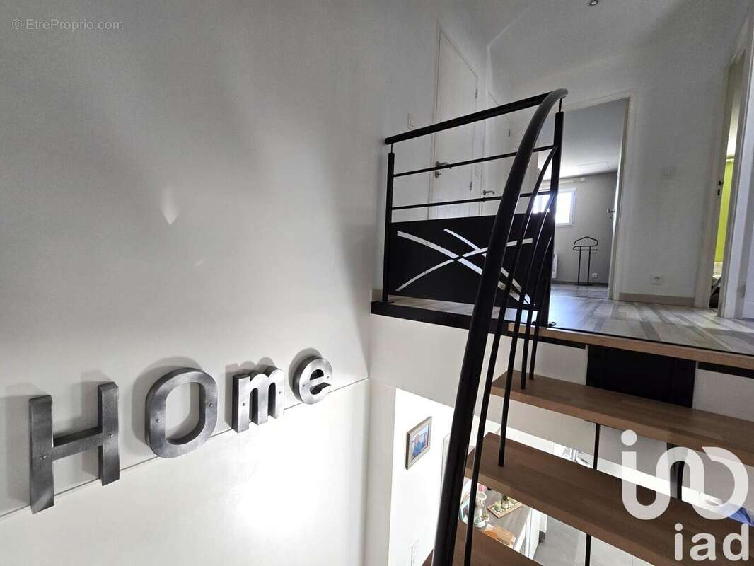 Photo 9 - Maison à MONTREUIL-JUIGNE