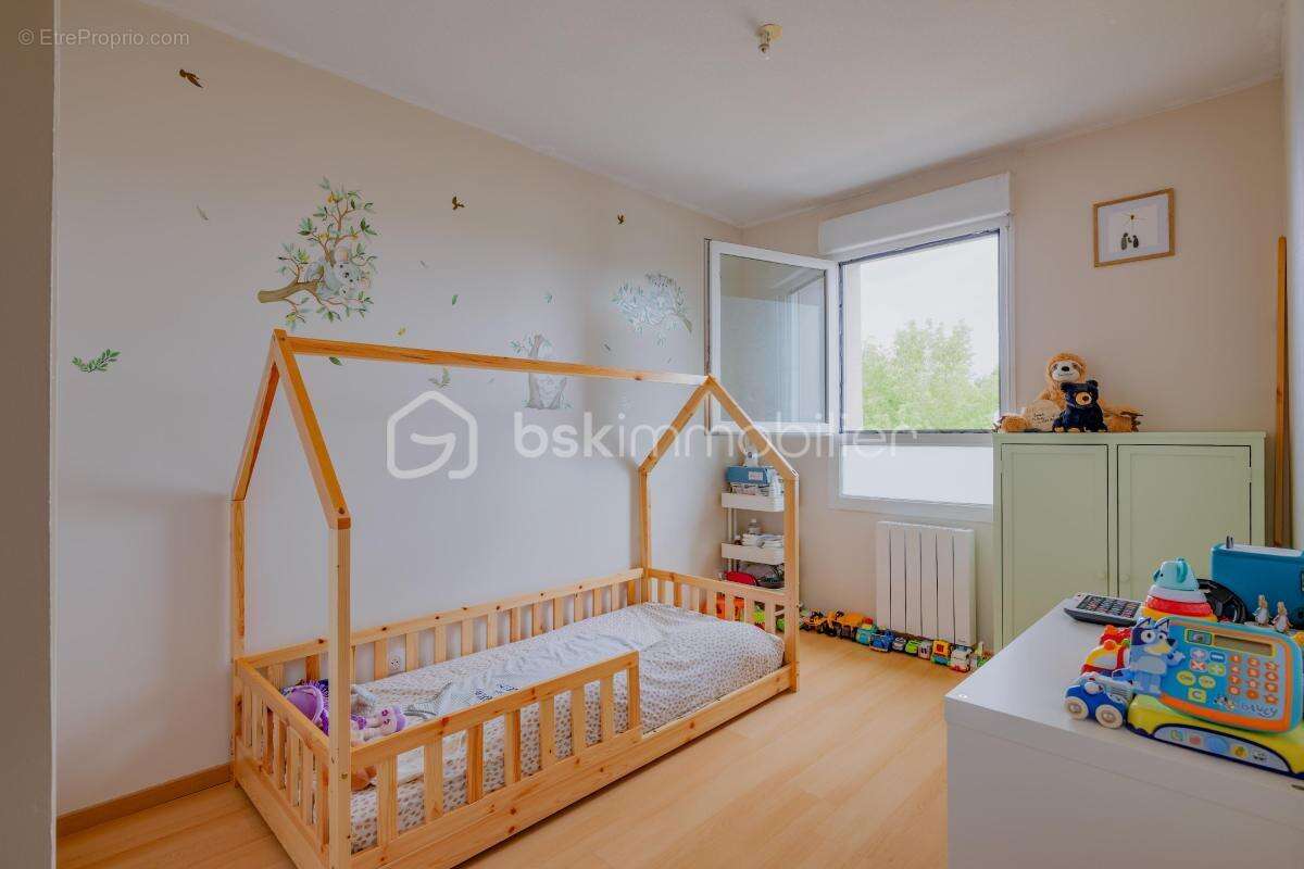 Appartement à DECINES-CHARPIEU