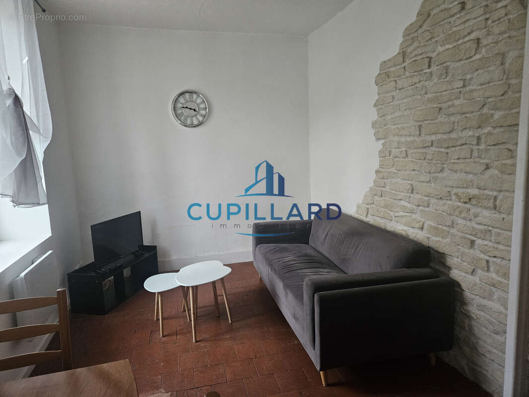 Appartement à LE COTEAU