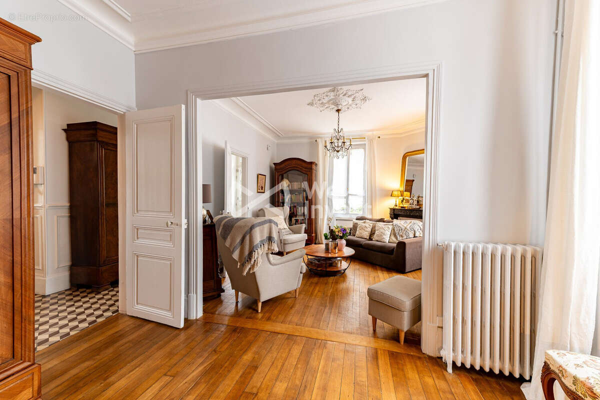 Maison à SAINT-PIERRE-LES-NEMOURS