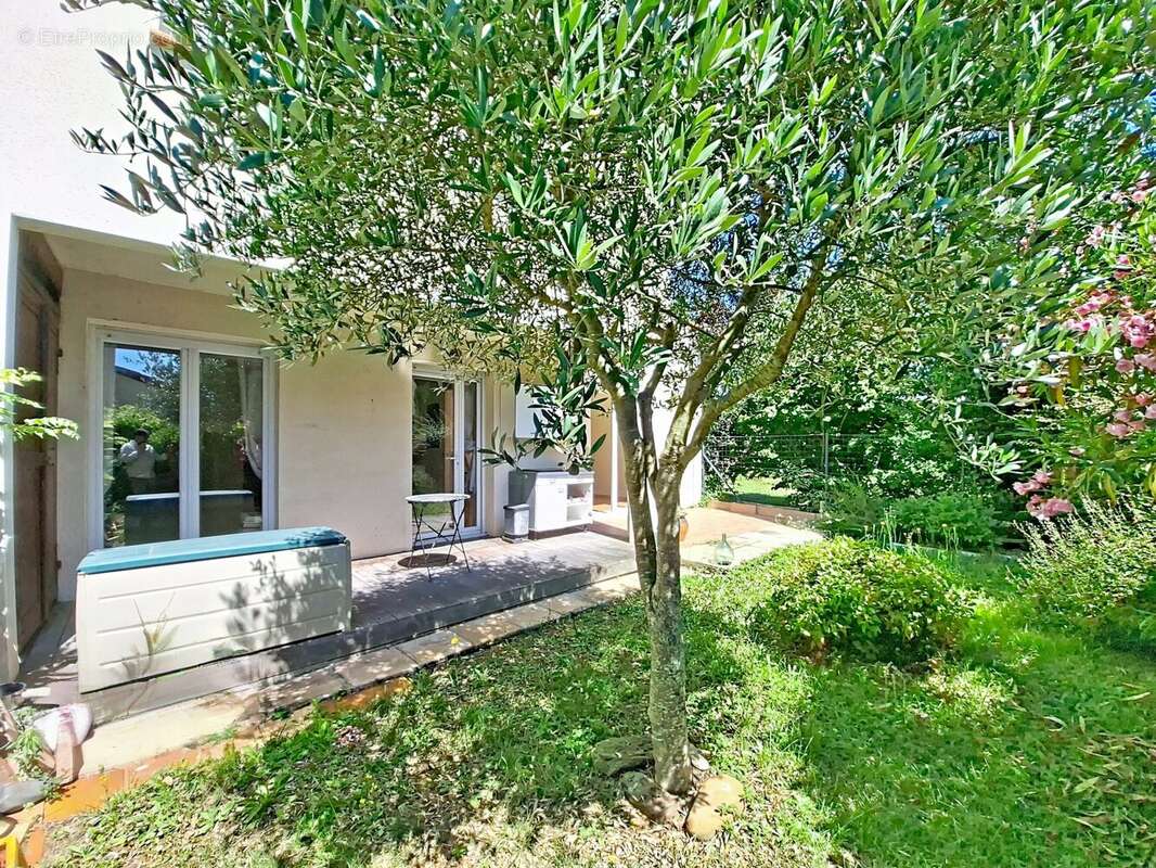 Appartement à CASTELGINEST