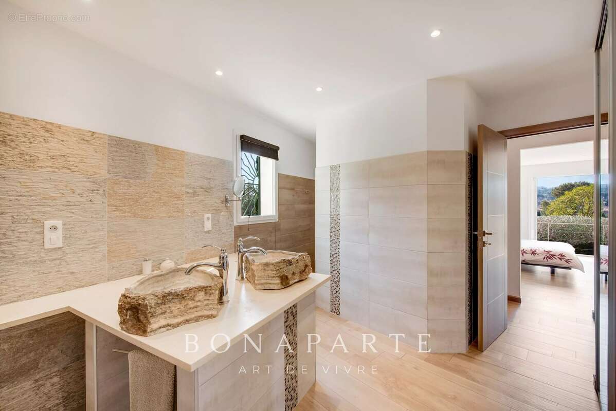 Maison à SAINT-RAPHAEL