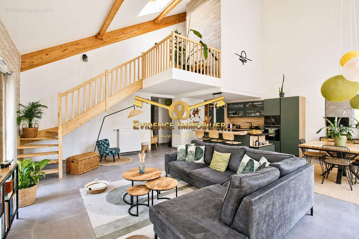 Appartement à GILLY-SUR-ISERE