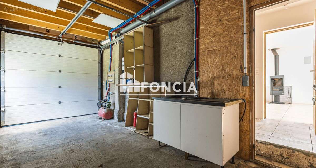 Maison familiale de 145 m² avec 4 chambres, grand jardin, terrasse et garage à Tours-sur-Marne - photo 12