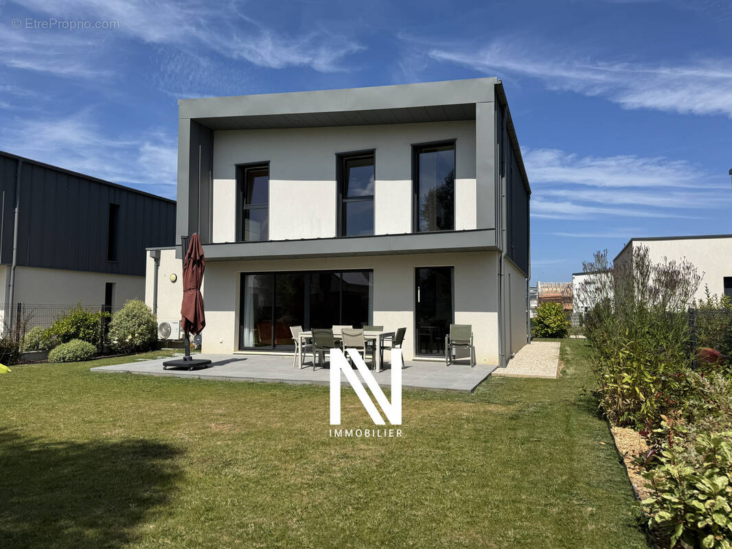 Maison à COURSEULLES-SUR-MER