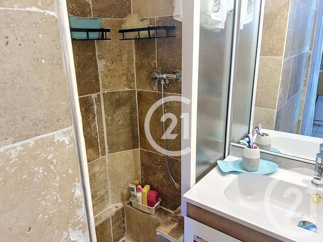 Maison 46 m² à Saint-Cyprien  - photo 7