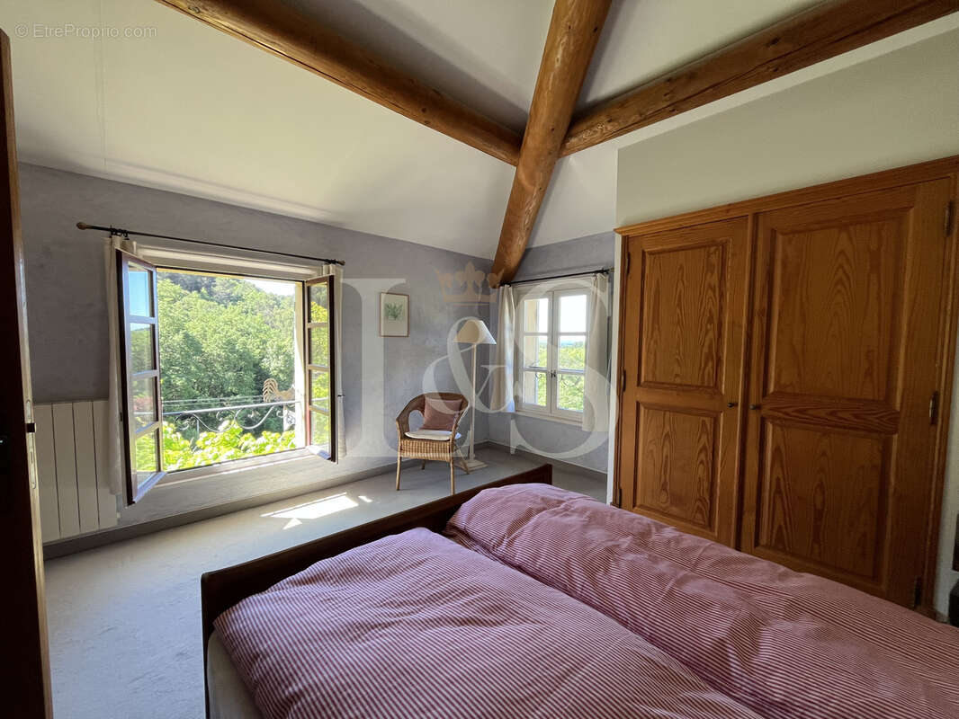 Maison à VAISON-LA-ROMAINE