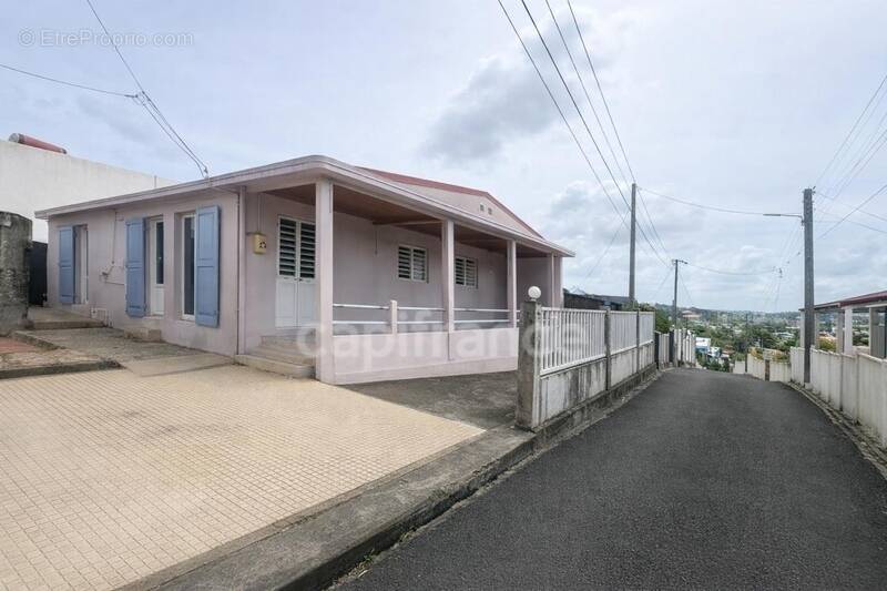 Maison à FORT-DE-FRANCE